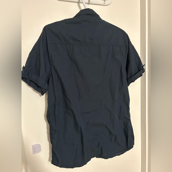 Men’s Straight Faded Button Up - Picture 2 of 3